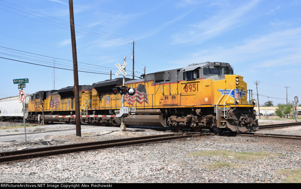 UP 8951
